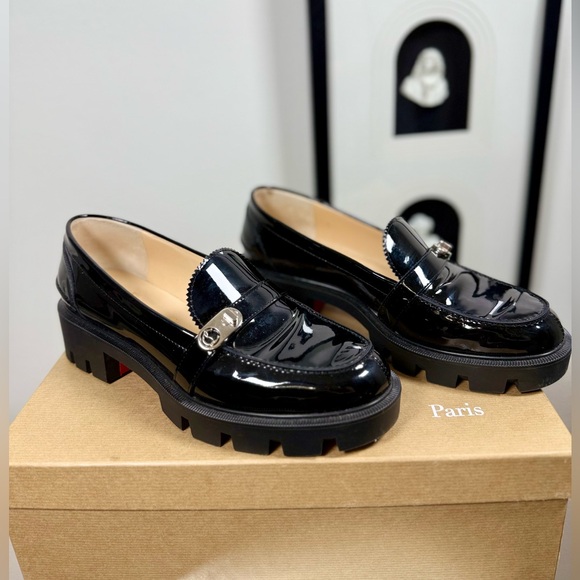 CHRISTIAN LOUBOUTIN LOCK WOODY FLAT PATENT LOAFERS - Picture 5 of 7